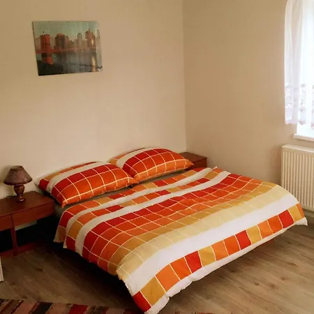 Chalupa Kalameny Сasa de vacaciones *