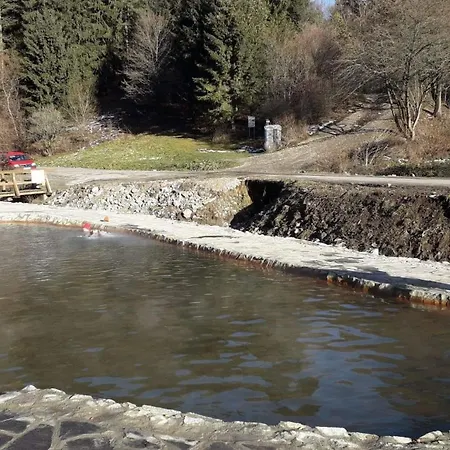 Chalupa Kalameny Сasa de vacaciones *